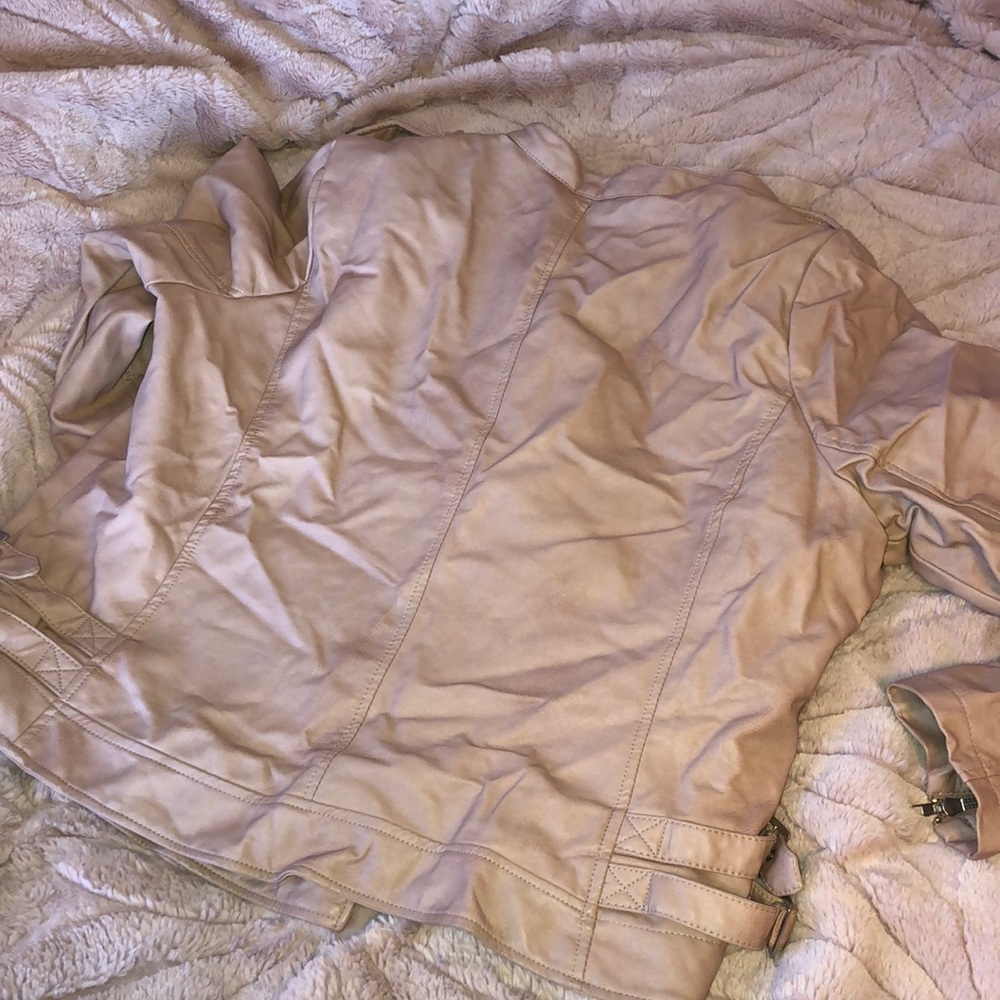 Jacket - Picture 5 of 5